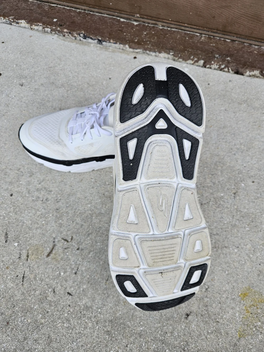 SKECHERS Max Cushioning White Premier Hands Free Slip-Ins Ascendant Men Size 12